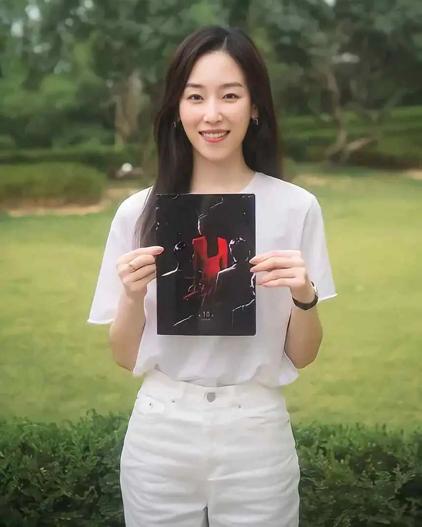 Seo Hyun Jin - seo-hyun-jin-sexy-21.webp